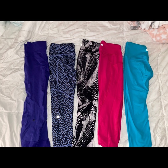 Lulu Lemon Blue Leopard Cropped Leggings - Picture 3 of 4